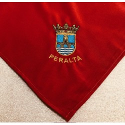 PAÑUELO BORDADO ESCUDO PERALTA